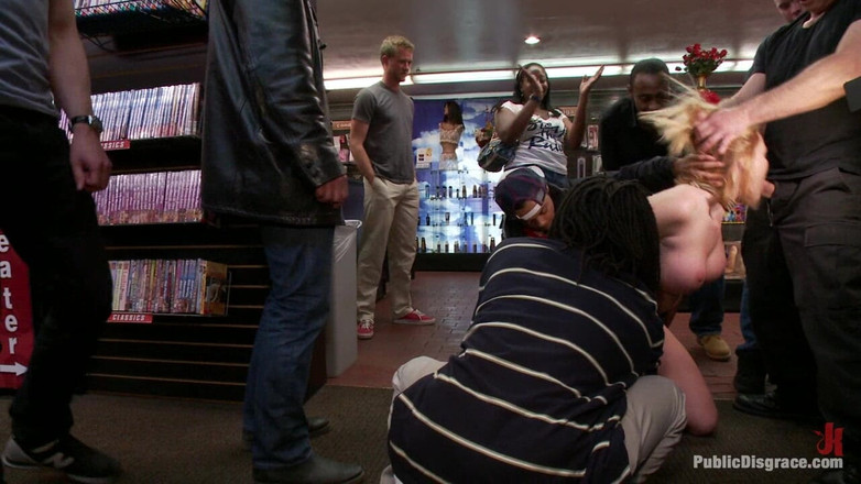 Public Disgrace by Kink: In over haar hoofd agressieve openbare seks