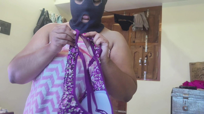 Hotty Mona: Desi Couple Go Wild in Bed with Hardcore Kissing and...