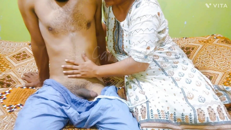 Pakistani CoupleX: Stor kuk desi cowgirl POV