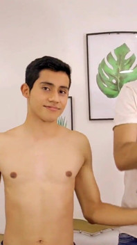Fabian, erstes casting mit Camilo genießt einen guten kopf, großer schwanz und große ladungen - wilde latinos