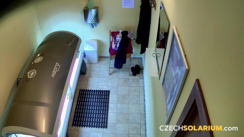 Czech Solarium: Czech Solarium 173 Mature Blonde Shows off Her Natural Curves