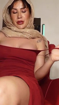 Mami jaan需要足部按摩