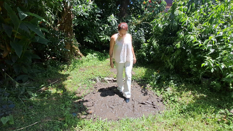 Thefetishgirl: 泥だらけの年の始まり