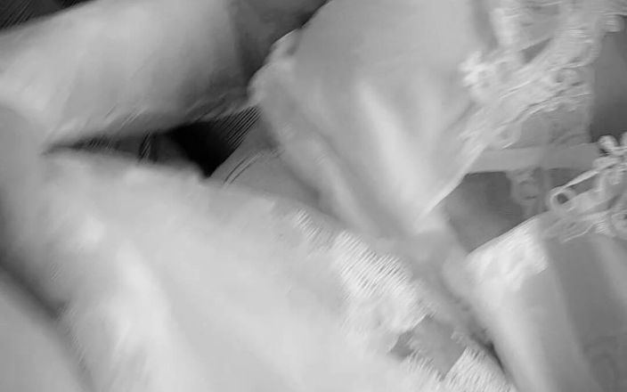 Sofy13: Il foglio e la troia della donna sposata