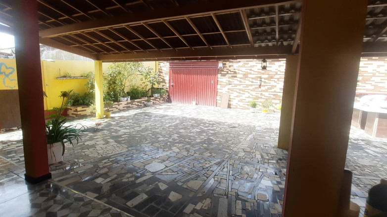 UtopianHumor507: 依存的な妻は狂っていて、夫はビデオゲームをすることしか考えていませんでした。