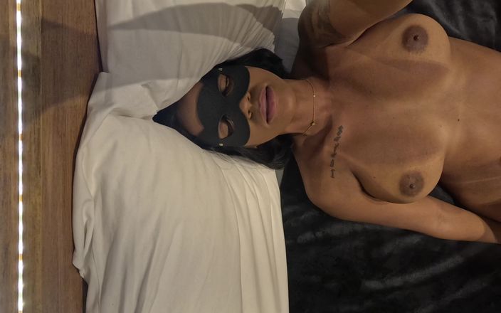 FlirtynDirty: Pov carmenxxx mascherata viene mangiata e restituisce il favore con...