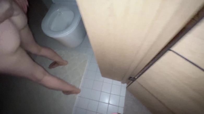 Gigi oficial: 69歳の男性が私におしっこを撮ってほしいと頼まれた