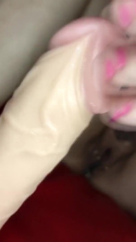 Footjob terbaik yang pernah ada dengan mainan seks muncrat