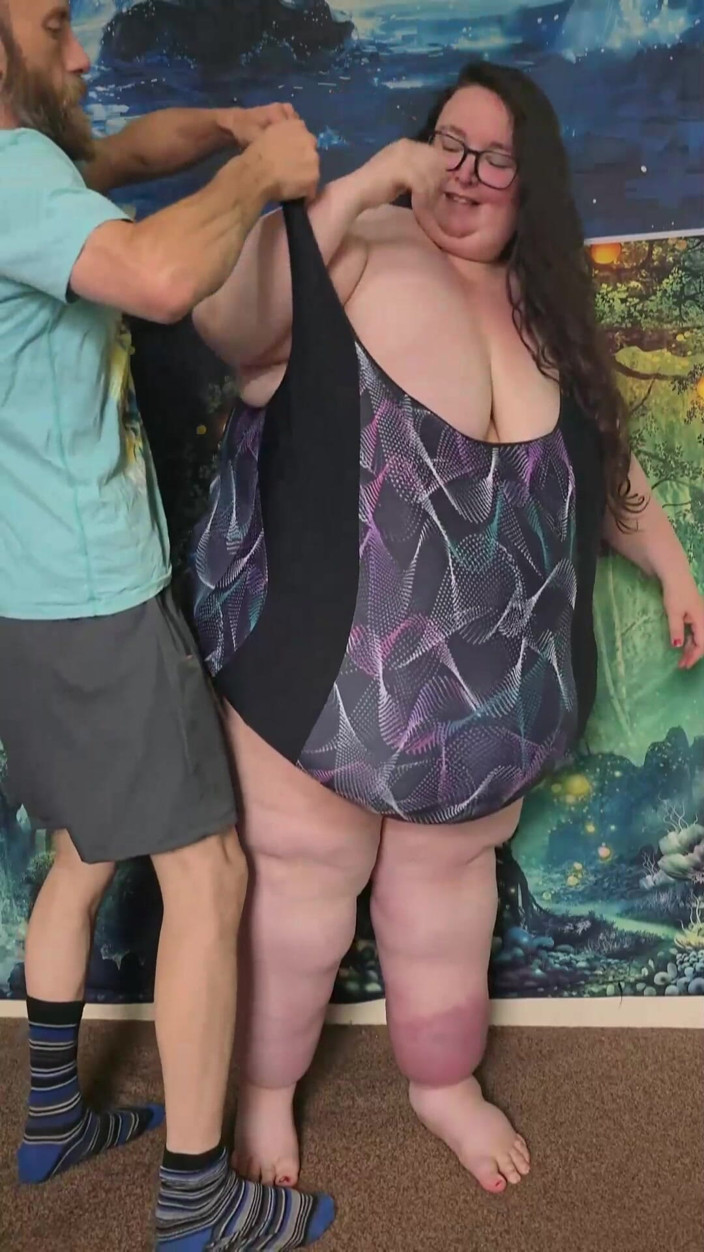 SSBBWLadyBrads: ลองชุดว่ายน้ําเทพธิดาอ้วน SSBBW
