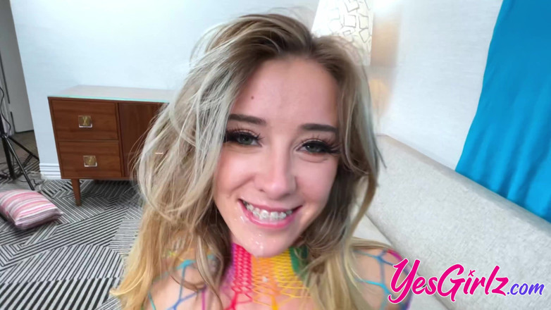 YesGirlz: Haley Reed se fute dur și ejaculează