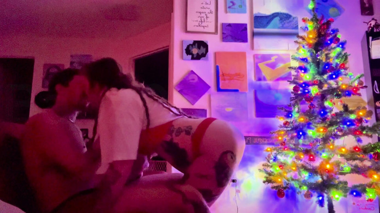 Maven Secrets: Decorating the Tree