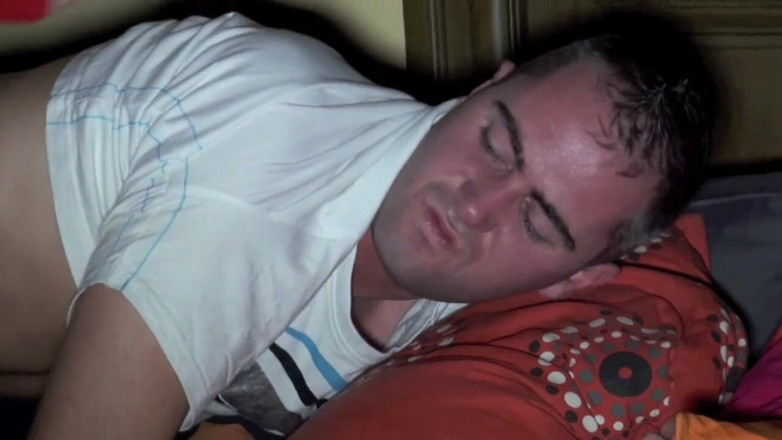 Crunch Boy: Sucker of the XXL cock of Kameron Frost