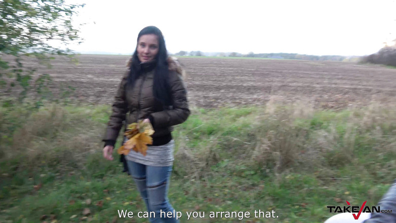 Take Van: Глибокий трах для обдуреної європейської студентки-брюнетки