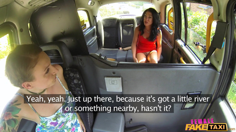 Female Fake Taxi: Female fake taxi - memek hot lesbian lagi dijelajahi