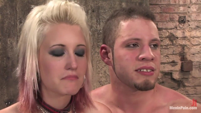 Men In Pain by Kink: La prima volta di kimberly kane