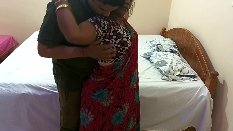 Popmini: เพื่อนบ้านสาวน่ารักเซ็กซี่แต่งงานแล้ว Seema Bhabhi เงี่ยนจัดโดนเย็ด