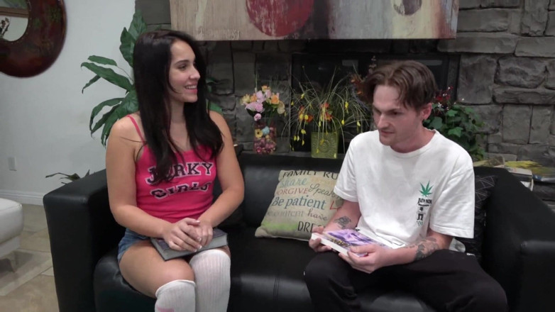 Jerky Girls: Alex Banks Adalah Awek Jerky yang menampilkan Alex Banks
