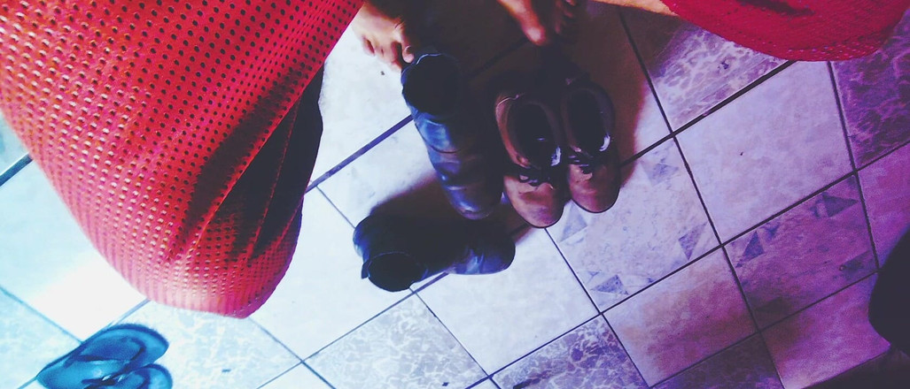 Stink HairyMale: Надягання чобіт - POV