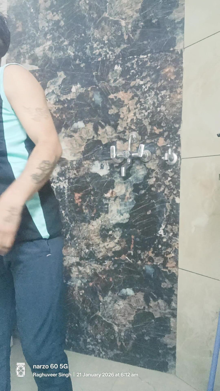 Rajasthani-old-lover: Man Solo