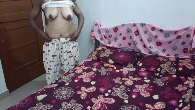 Muruga: おっぱいとマンコを見せるデジおばさん うわー素敵なマンコ