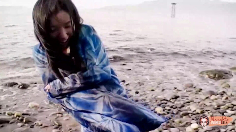 Naughty Japanese Girls: Getting Naked on a Beach Is Such a Huge Turn...
