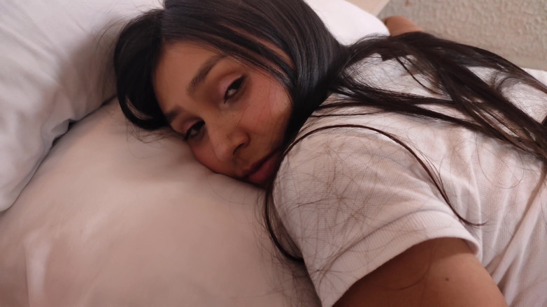 Teen sex 66: Venezuelalı seksi üniversiteli kız üvey erkek kardeşiyle sikişiyor