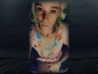 CarmenMelatonin: Kimono kissing bed