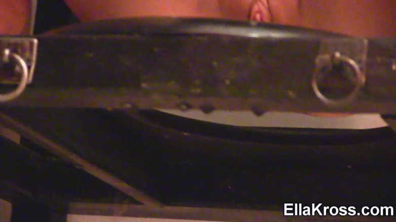 Ella Kross: ฉันอยากฉี่ในปากเธอ(mp4 hd 1280*720)