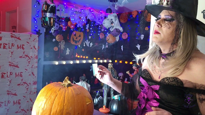 HollyCox: Witch’s Smoke Ritual Watch Me Carve While I Drag