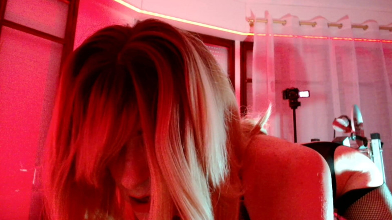 RedLili: Stepmom whore - part 2