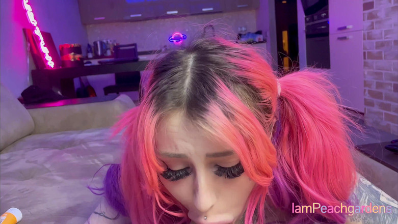 Peachgardens: Сводная Сестра Сосет За Деньги, Я Весь В Ее Слюнях