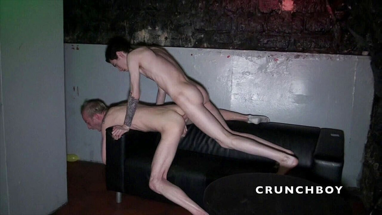 Kinky Bareback Boys: La sexy Justin preñada duro por Alexisz Tivoli