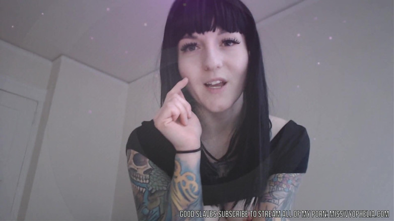 Miss Ivy Ophelia: Penurut dientot pikirannya 2