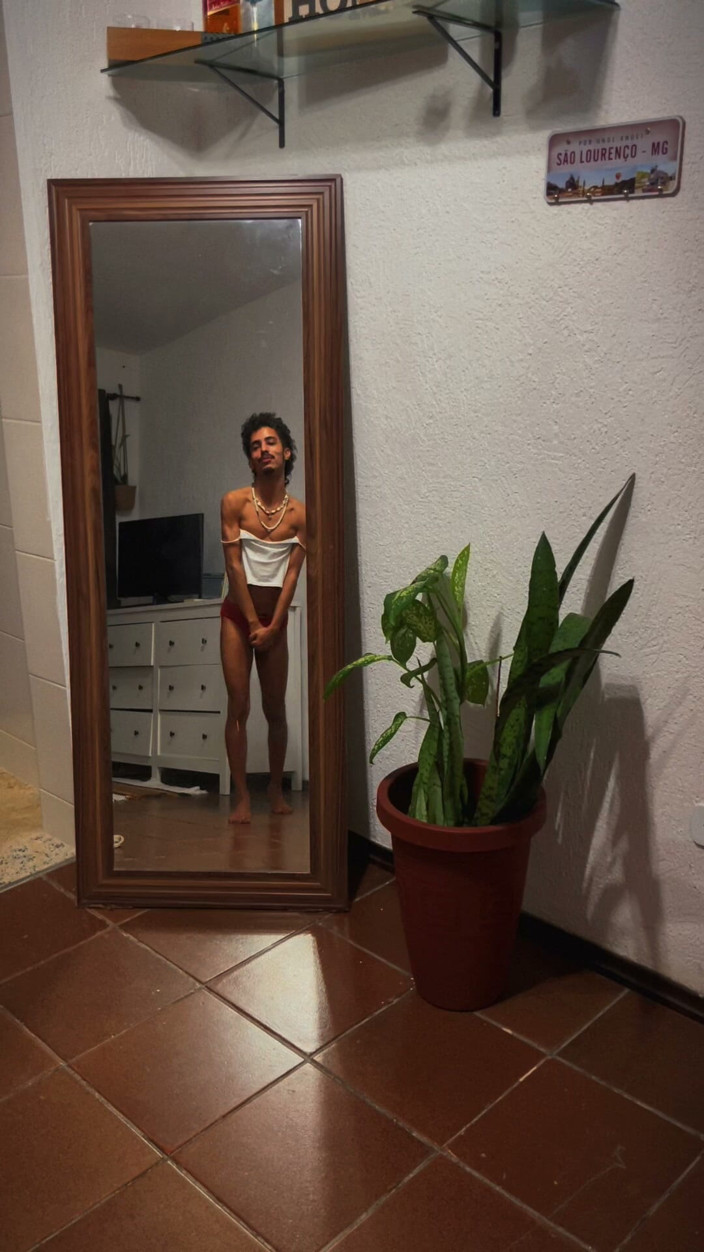 The Vicious Gabe: Showing off Naked in Front of My Friend