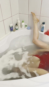 Öl mein Haar ein und wasche es in der badewanne