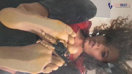 Czech Soles - foot fetish content: Diosa de giganta piso