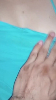 Sexy milfka tvrdě šuká a polyká sperma