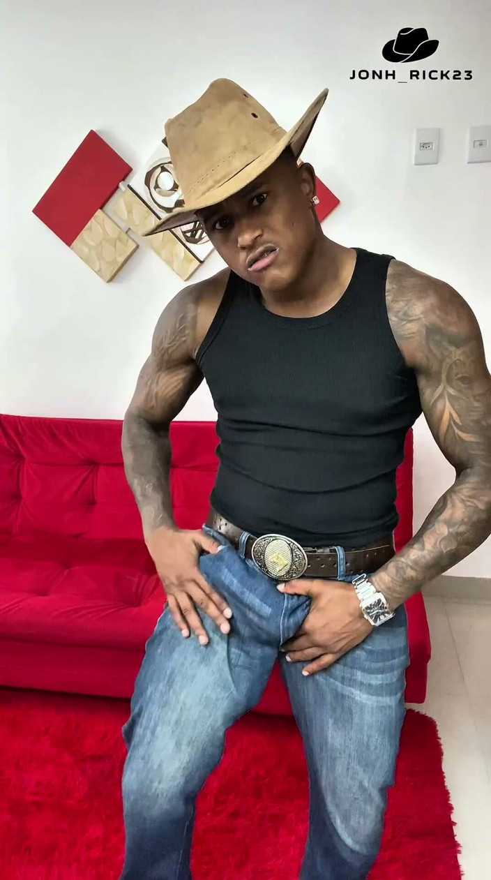 John Rick gg: Agroboy, Black Guy Wants to Screw You