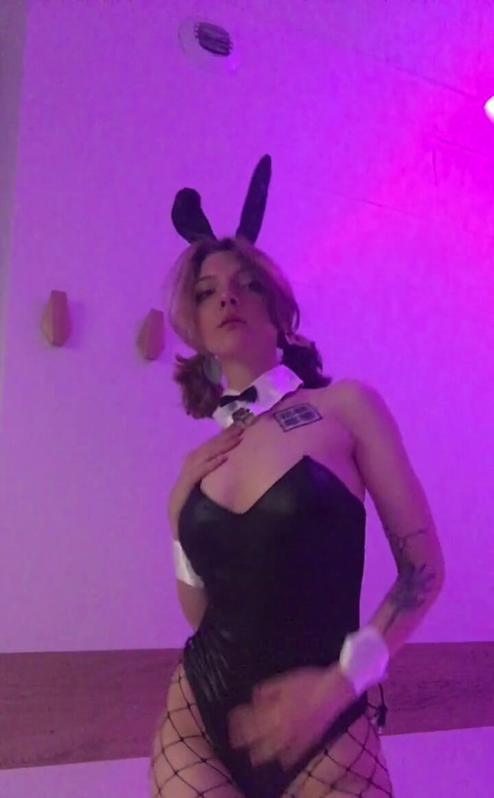 Soft Vulgar: 我终于得到了我的兔子衣服，你想要像我这样的小包子吗？