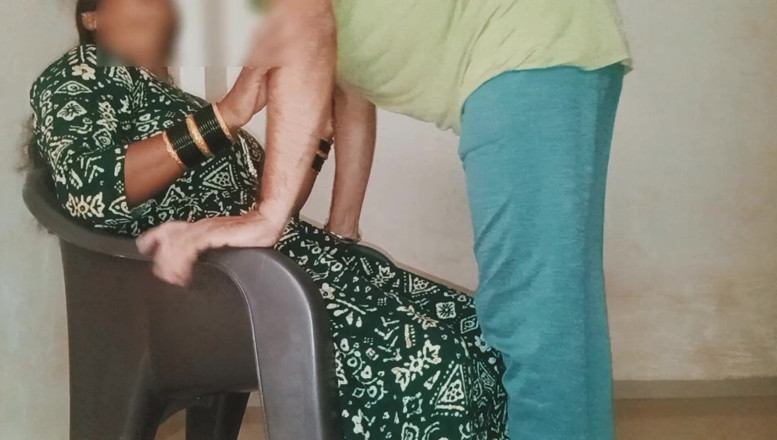 Harder299: Gorąca macocha Ciężko jebanie przez przyjaciela syna. Desi Chudai.