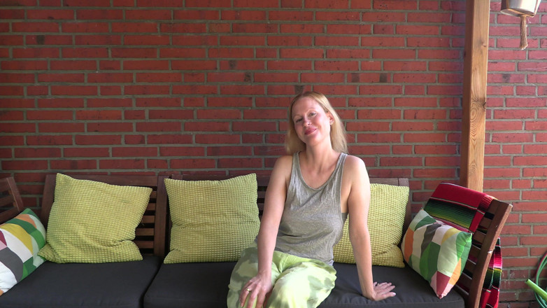 Blondehexe: Engravidado? Ele simplesmente entra de forma esguichadora!