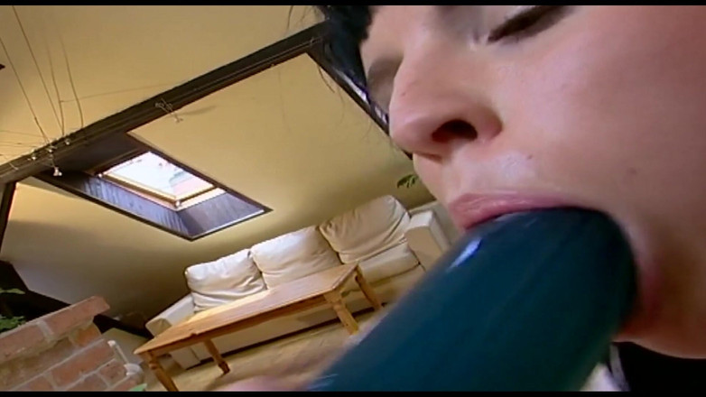 Asja Ent: Remaja pantat panas menjadi liar dengan lidah dan mainan mereka