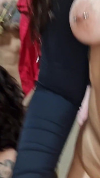 Rollenta russa candy gangbang, der zu einer orgie, unedited und bts teil eins wurde