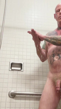 Muscle Twink Shower