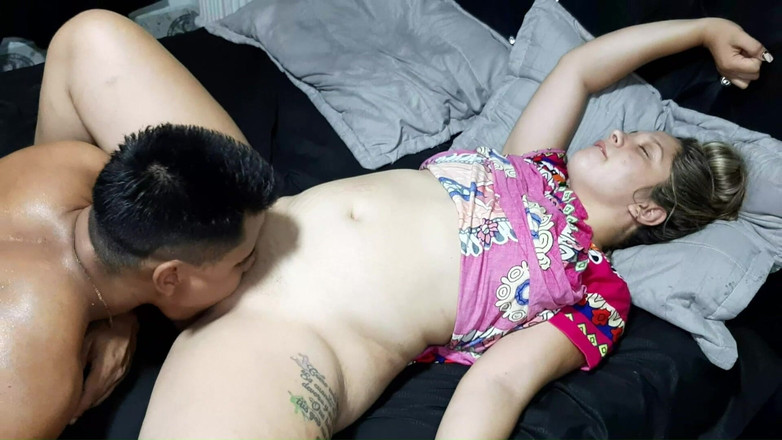 Miller Family: Üvey kız kardeşimin vajinasını yiyip sevişiyordum