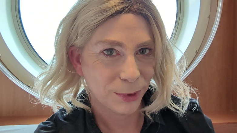 Nikki T Gee: Stroking and Spurting Aboard Ship