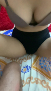 집에서 혼자 있는 동안 친구에게 따먹히는 핫한 인도 소녀 - 신음과 사정으로 무수정 하드코어 섹스
