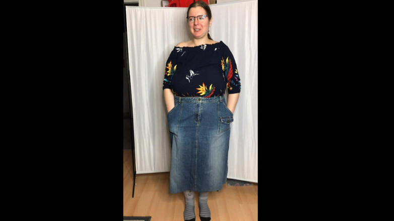 Lena Rose: Nuevas faldas de talla grande [pruébate]