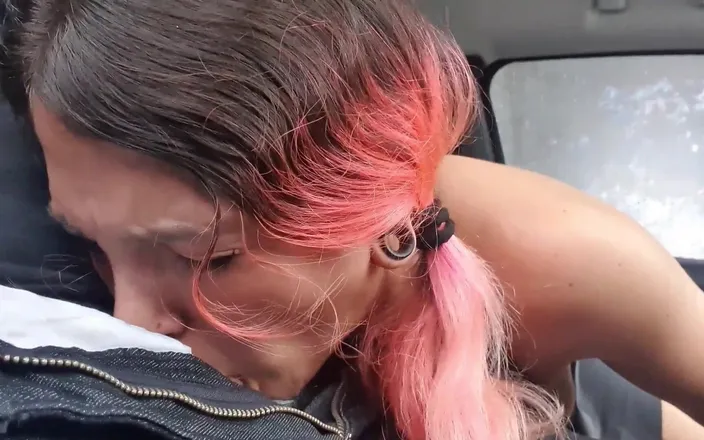 Iron Bikerr: Look How This Bitch Compensated the Taxi Ride