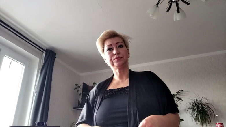 AimeeParadise: Fajna rosyjska dojrzała żona Aimee Paradise uczy głupich loszki seksu małżeńskiego))